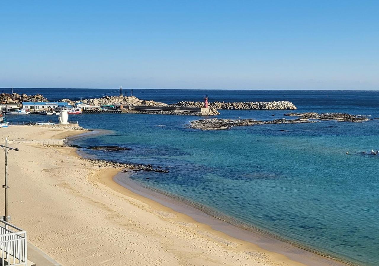 גוסונג Seaside Pension מראה חיצוני תמונה