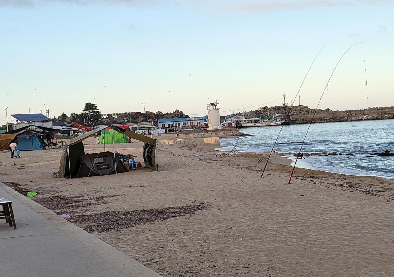 גוסונג Seaside Pension מראה חיצוני תמונה