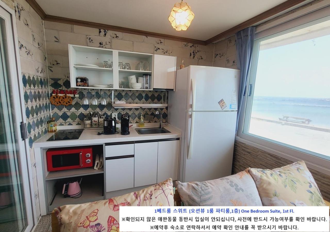 גוסונג Seaside Pension מראה חיצוני תמונה