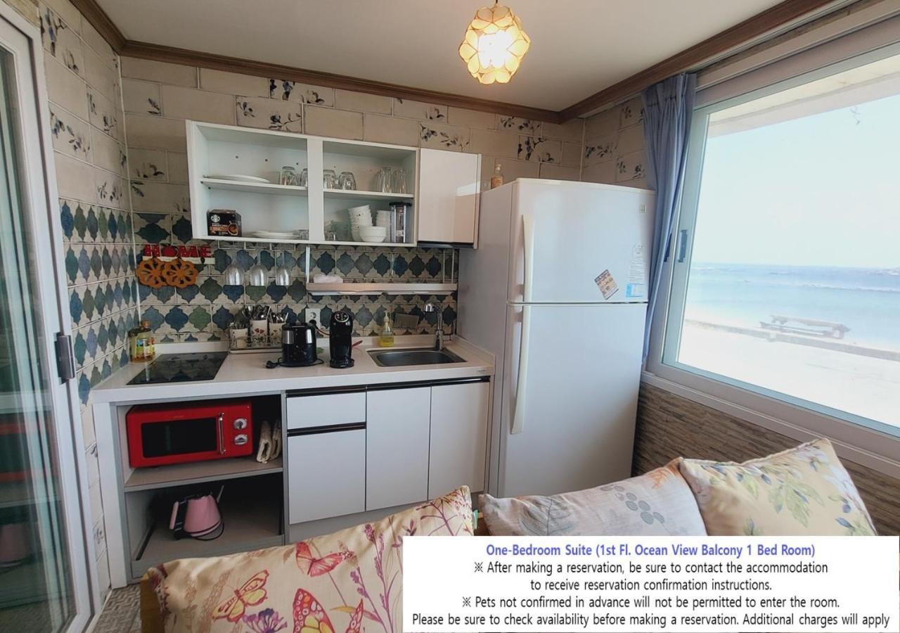 גוסונג Seaside Pension מראה חיצוני תמונה
