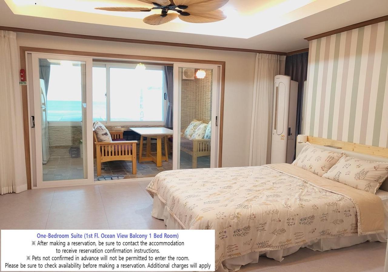 גוסונג Seaside Pension מראה חיצוני תמונה