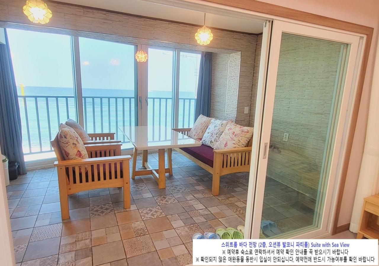 גוסונג Seaside Pension מראה חיצוני תמונה