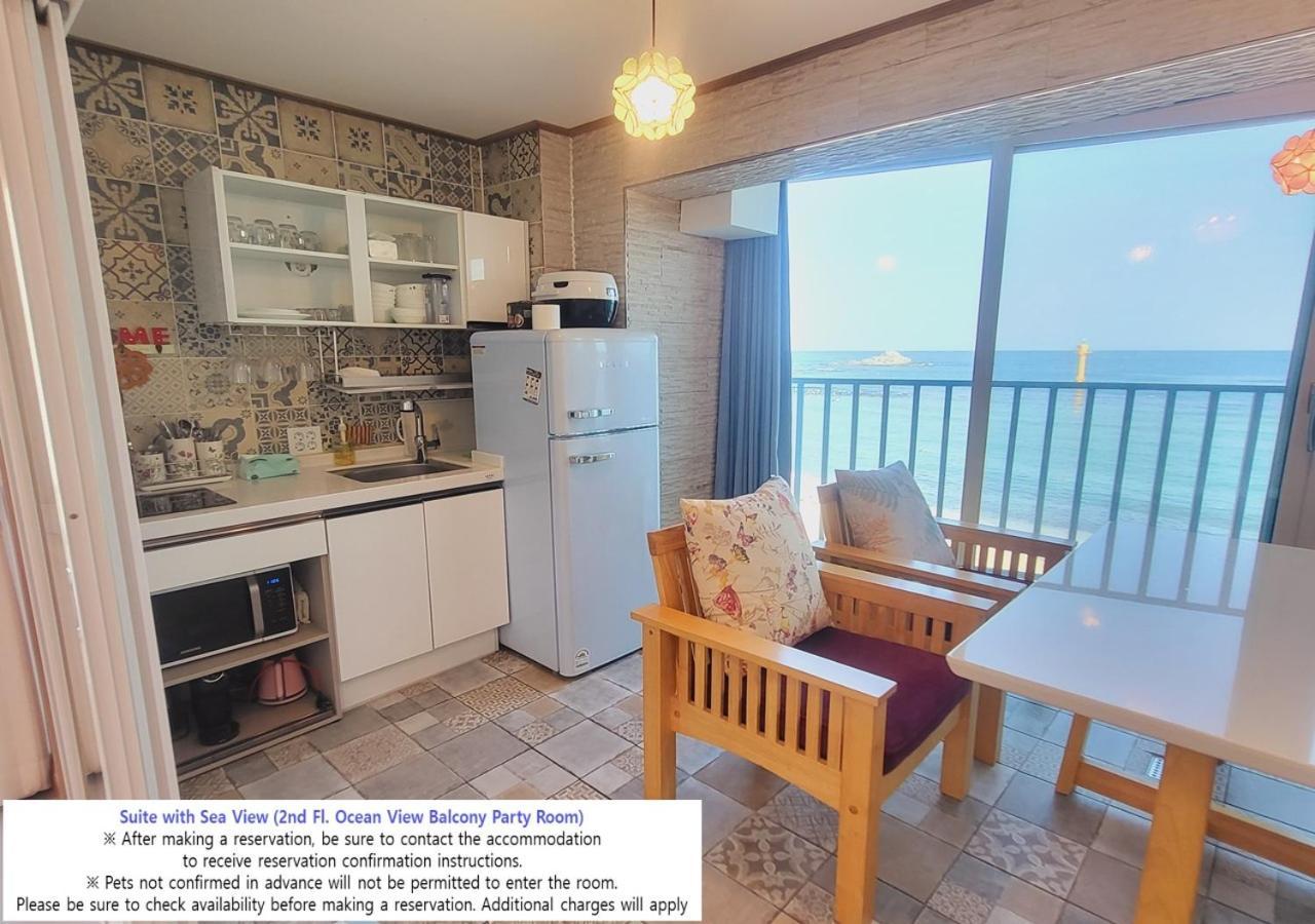 גוסונג Seaside Pension מראה חיצוני תמונה