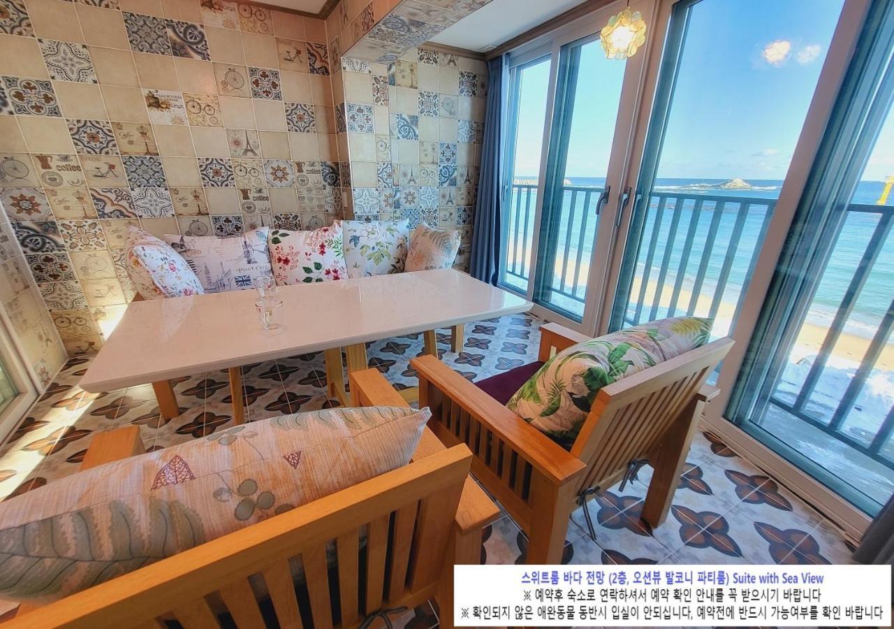 גוסונג Seaside Pension מראה חיצוני תמונה