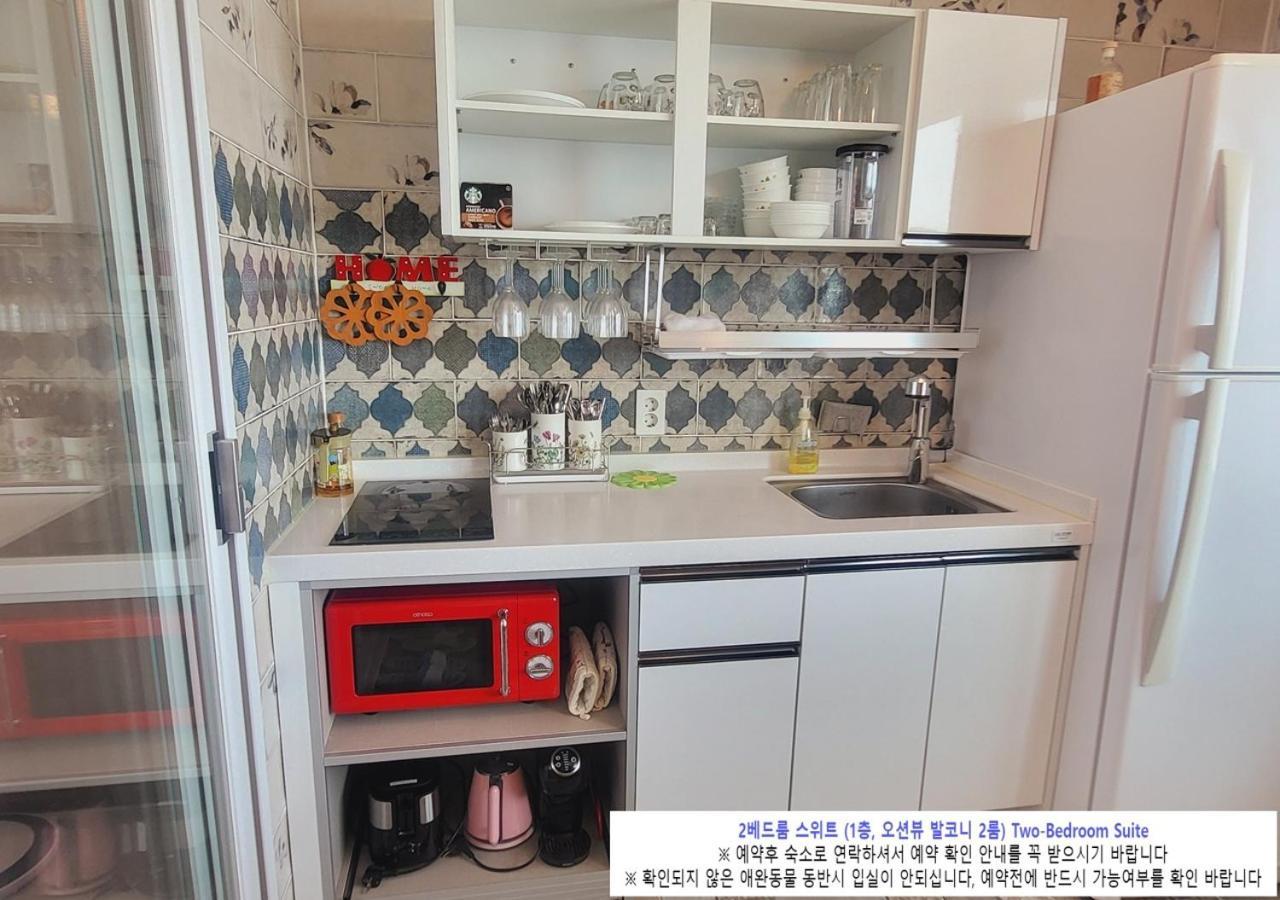 גוסונג Seaside Pension מראה חיצוני תמונה